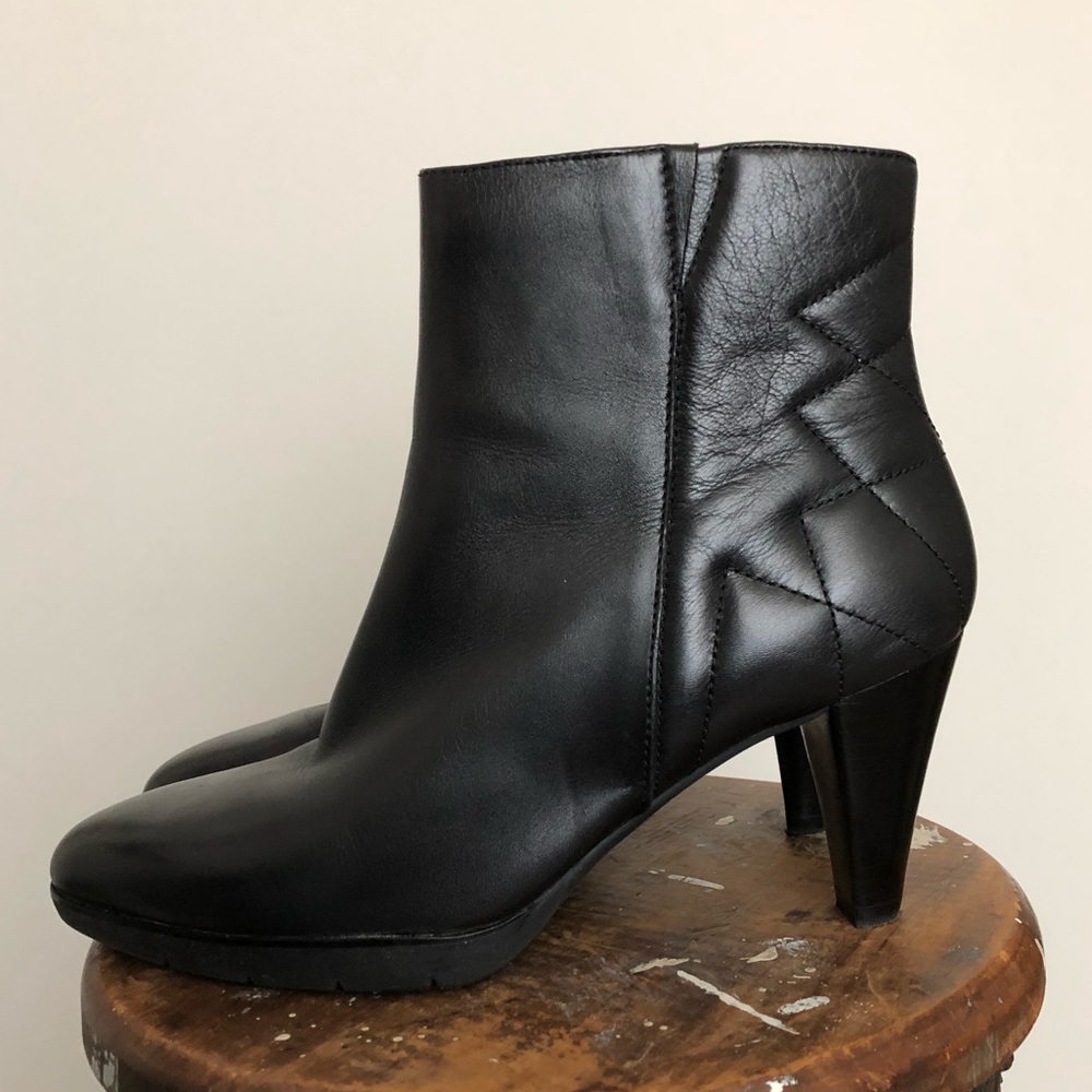 Genuine Leather Boots in Black by Ecco - Picture 6 of 8